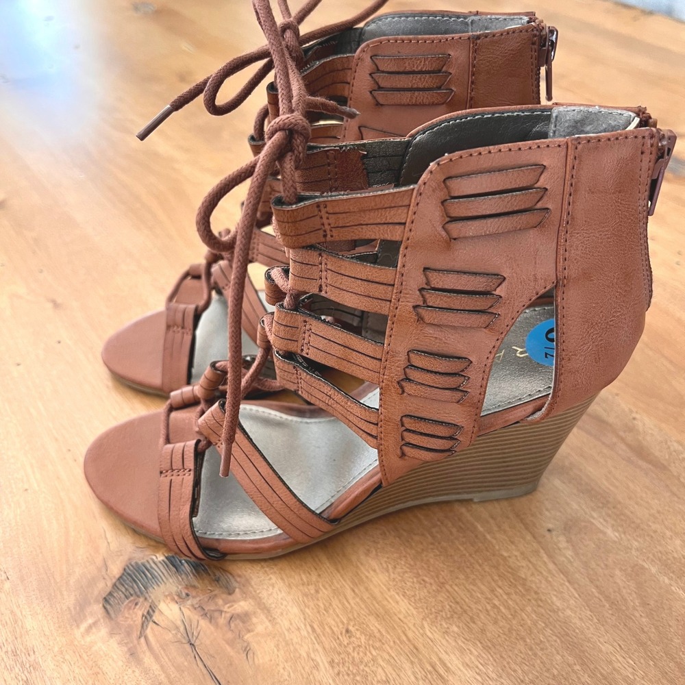 Rampage Womens Gladiator Wedge Sandals Cognac Brown Lace Strappy Shoes NEW 6.5 - Picture 2 of 10